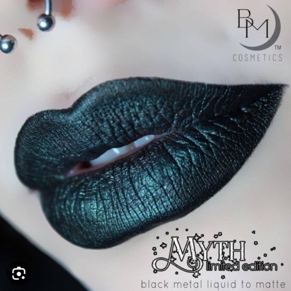 🌟🕷MYTH Black 🌑 Moon Liquid Matte Lipstick NWT - Picture 1 of 9